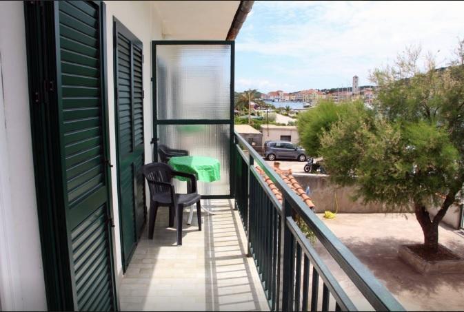 Waterfront Apartments Tisno Dış mekan fotoğraf